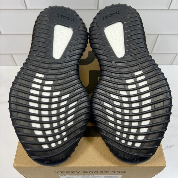 NEW Adidas Yeezy Boost 350s 350 V2 Black REFLECTIVE - Picture 5 of 9